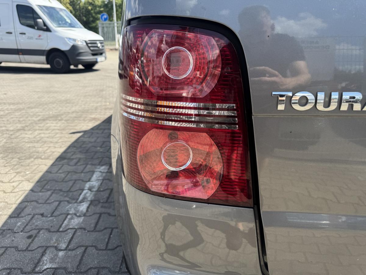 VW Touran 1T original R&uuml;cklicht R&uuml;ckleuchte Schlussleuchte links Facelift Bj.2008